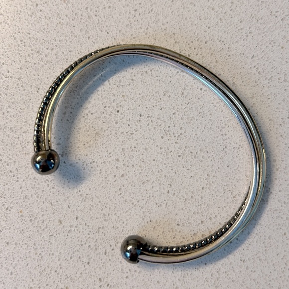 Charming Charlie tri-tone bangle in silver, gold & black - Picture 4 of 5